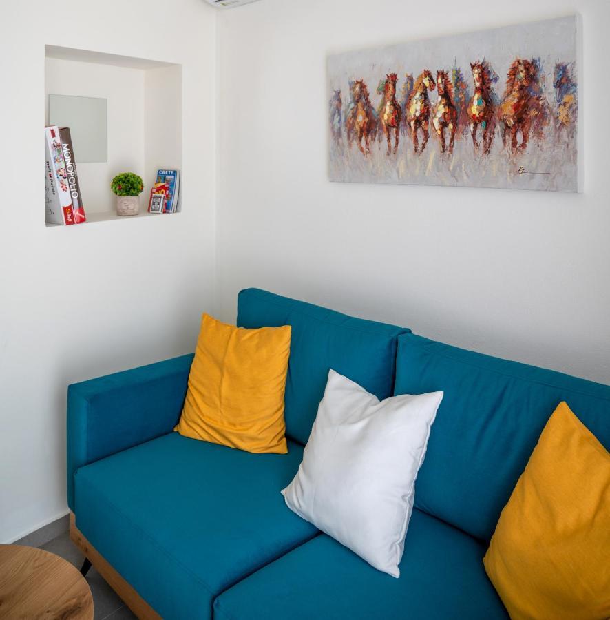 Deluxe Suites Irianna - In The Heart Of Old Town Heraklion  Exterior photo